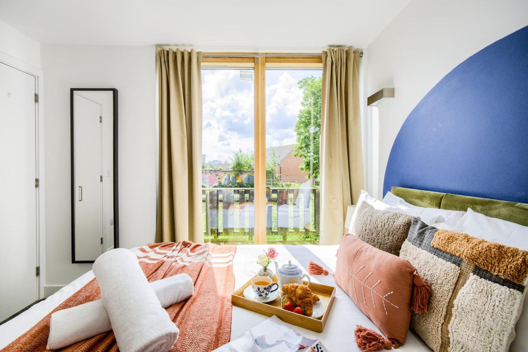 Coventry Large 4-Bed Townhouse By Empower Homes Exterior foto